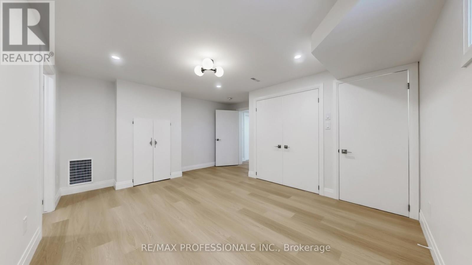 Bsmt - 44 Princess Margaret Boulevard, Toronto, Ontario  M9A 1Z6 - Photo 17 - W12971178