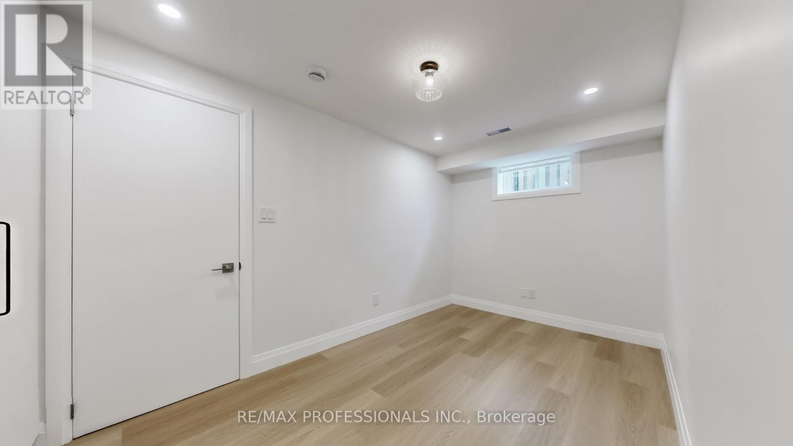 Bsmt - 44 Princess Margaret Boulevard, Toronto, Ontario  M9A 1Z6 - Photo 19 - W12971178