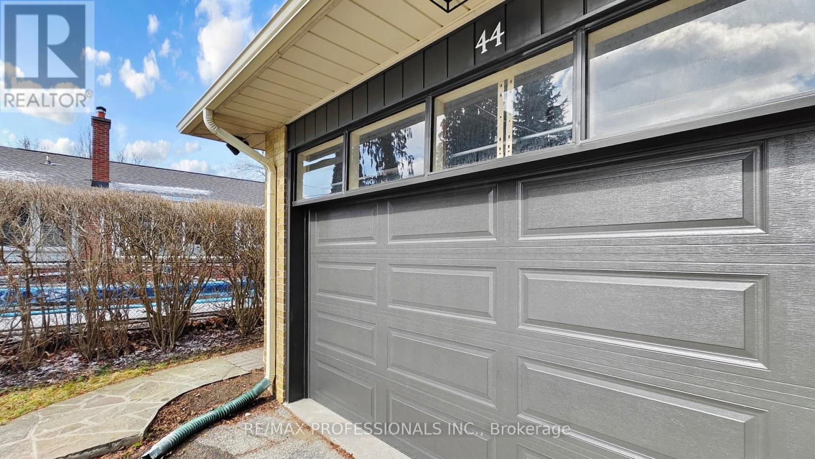 Bsmt - 44 Princess Margaret Boulevard, Toronto, Ontario  M9A 1Z6 - Photo 2 - W12971178