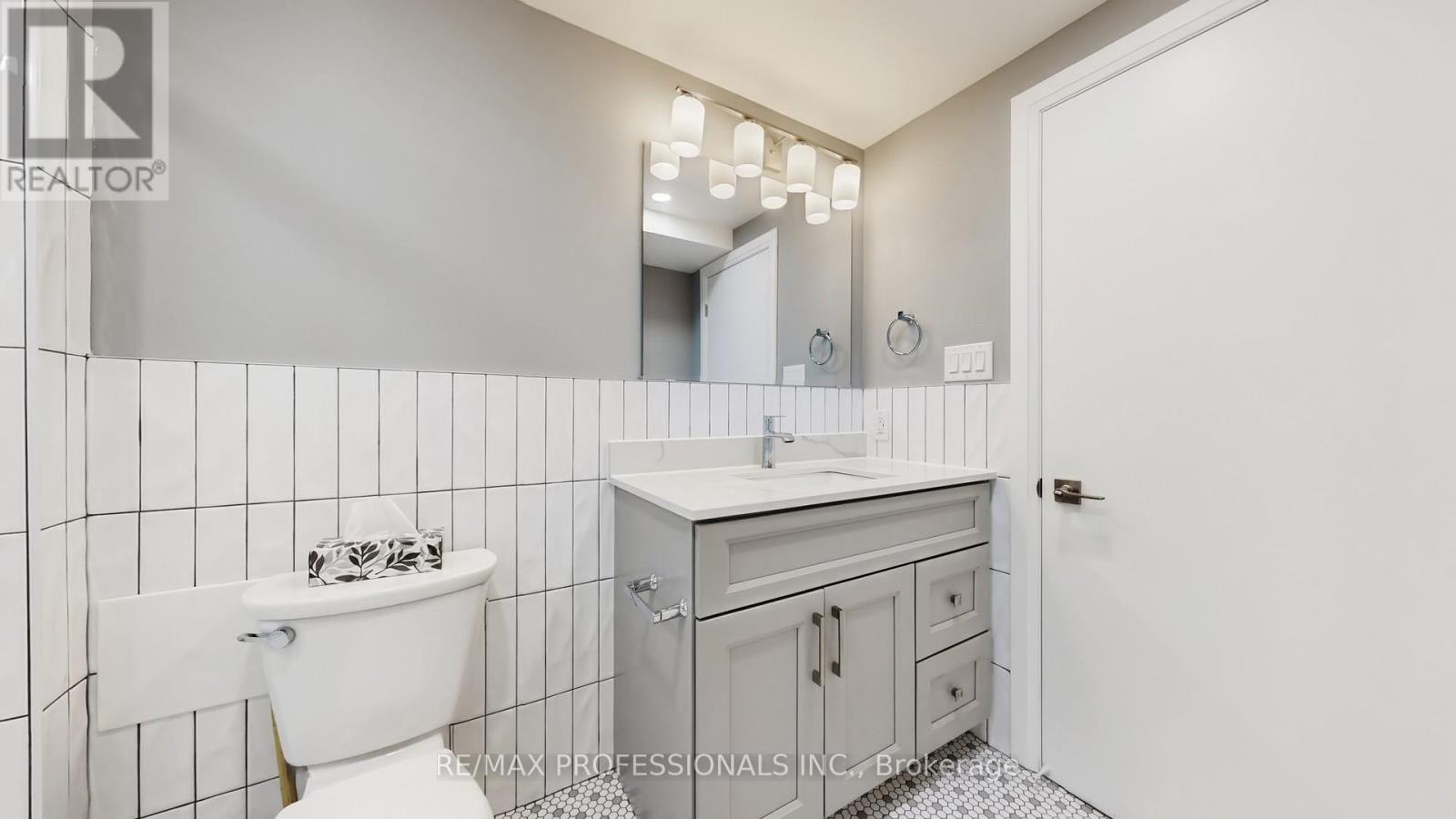 Bsmt - 44 Princess Margaret Boulevard, Toronto, Ontario  M9A 1Z6 - Photo 24 - W12971178