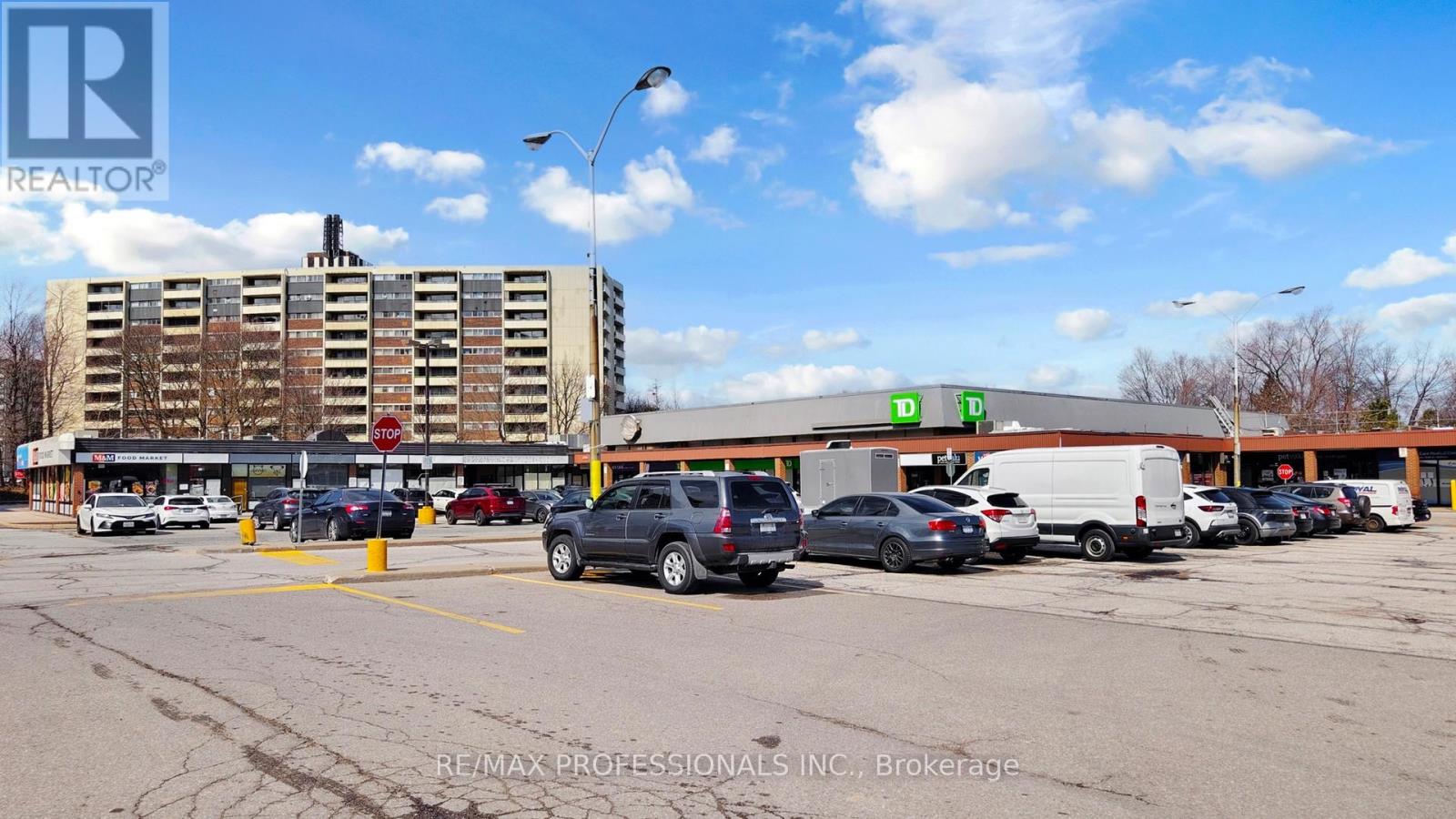 Bsmt - 44 Princess Margaret Boulevard, Toronto, Ontario  M9A 1Z6 - Photo 35 - W12971178