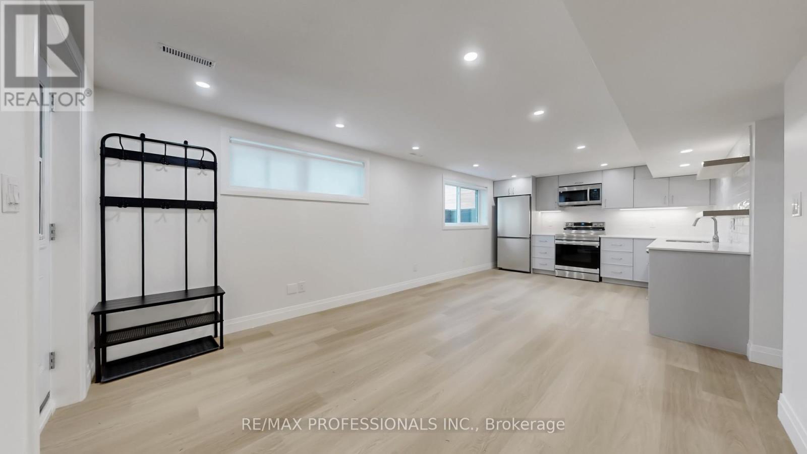 Bsmt - 44 Princess Margaret Boulevard, Toronto, Ontario  M9A 1Z6 - Photo 5 - W12971178