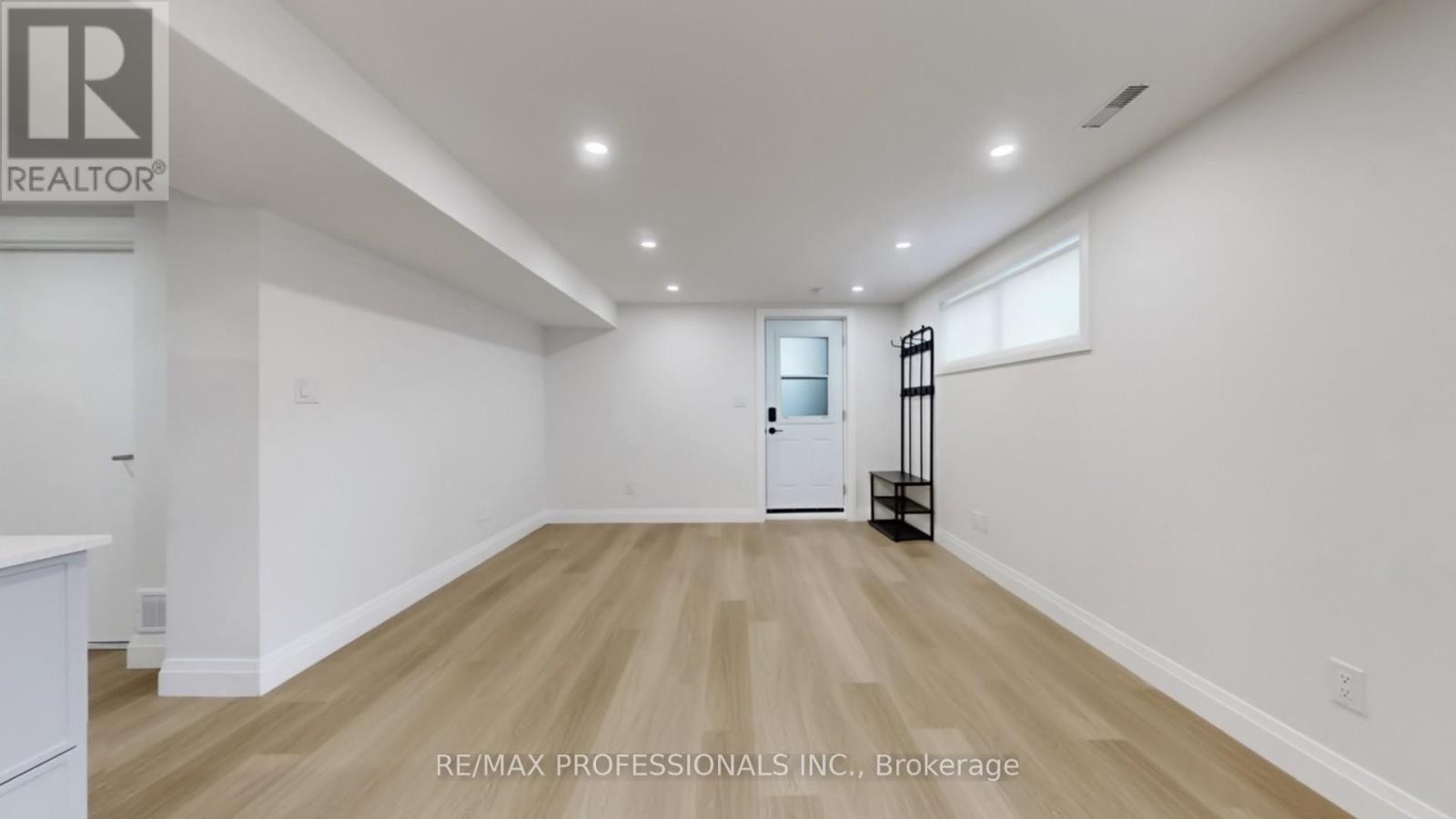 Bsmt - 44 Princess Margaret Boulevard, Toronto, Ontario  M9A 1Z6 - Photo 8 - W12971178