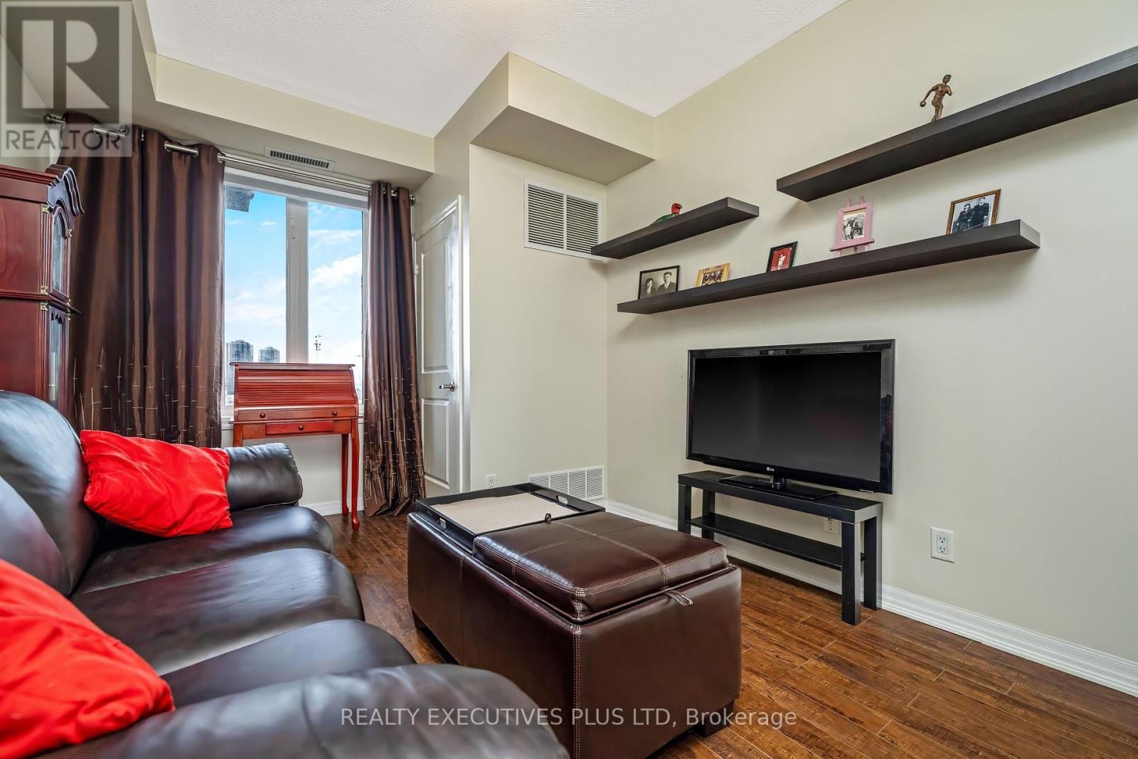 414 - 245 Dalesford Road, Toronto, Ontario  M8Y 4H7 - Photo 12 - W12971230