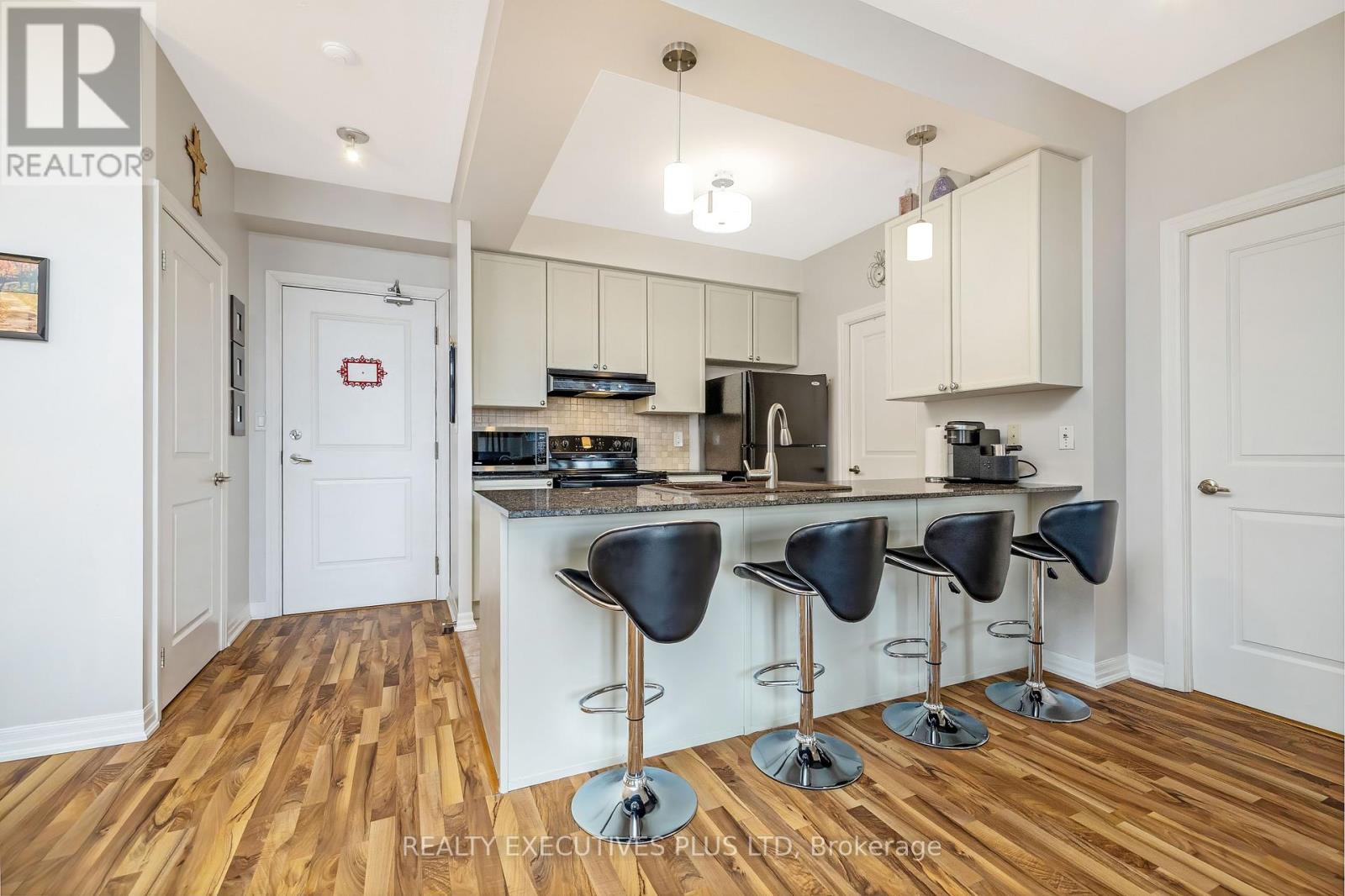 414 - 245 Dalesford Road, Toronto, Ontario  M8Y 4H7 - Photo 6 - W12971230