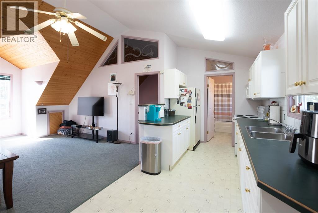 329 2 Avenue Ne, Milk River, Alberta  T0K 1M0 - Photo 33 - A2292569