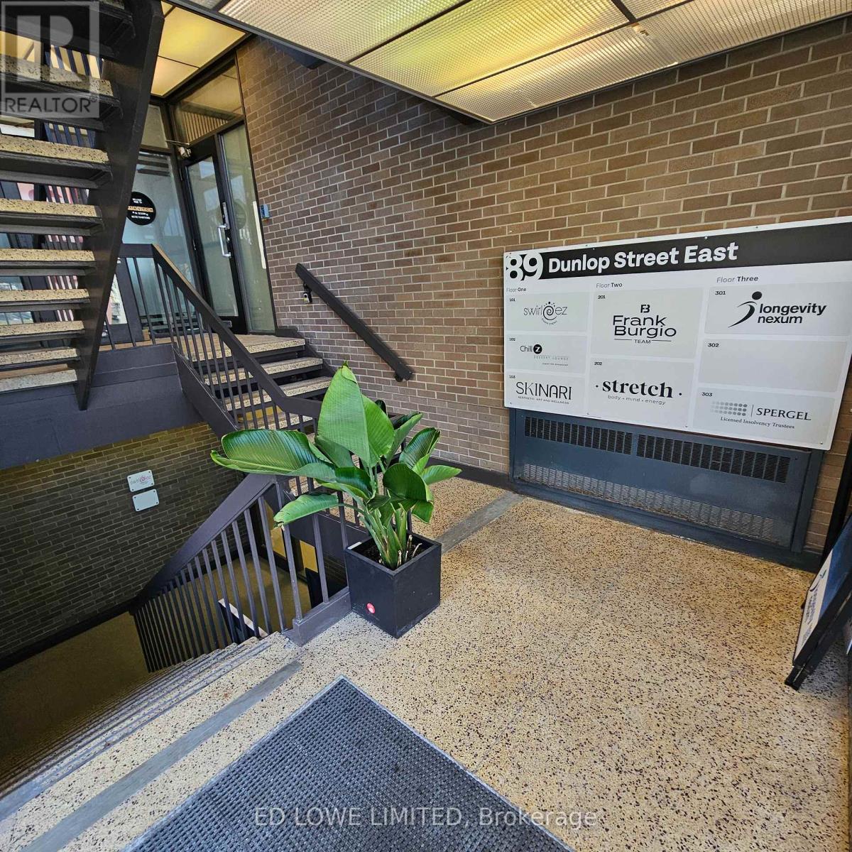 302 - 89 Dunlop Street E, Barrie, Ontario  L4M 1A7 - Photo 3 - S12805730