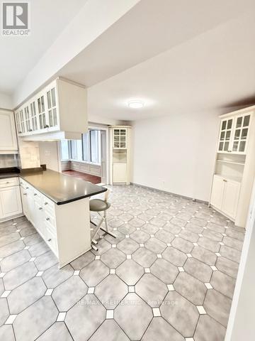 154a William Street, Toronto, Ontario  M9N 2H1 - Photo 7 - W12799494