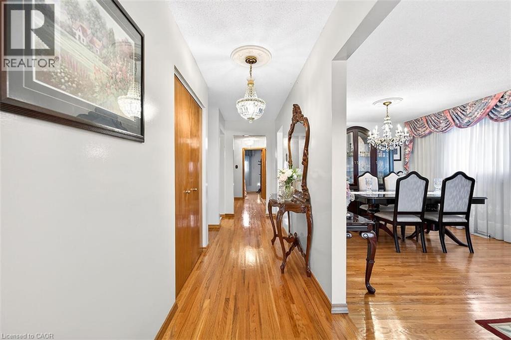 344 Enfield Road, Burlington, Ontario  L7T 4E8 - Photo 4 - 40818277