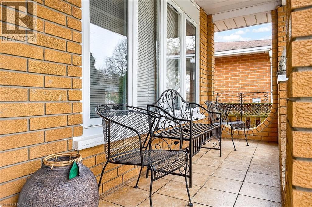 344 Enfield Road, Burlington, Ontario  L7T 4E8 - Photo 3 - 40818277