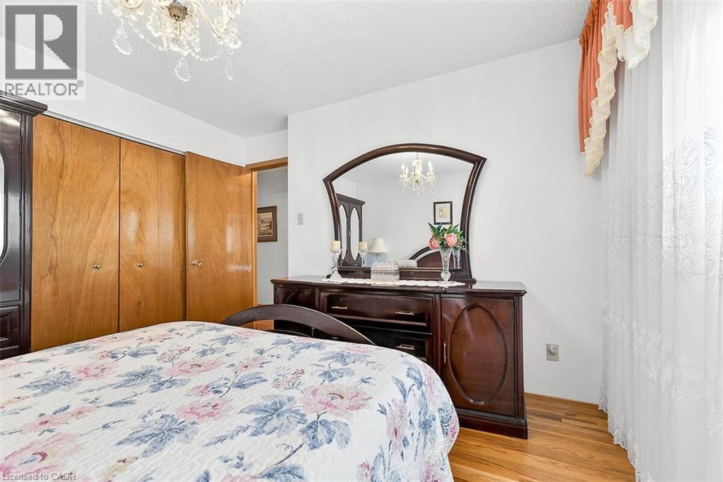 344 Enfield Road, Burlington, Ontario  L7T 4E8 - Photo 22 - 40818277