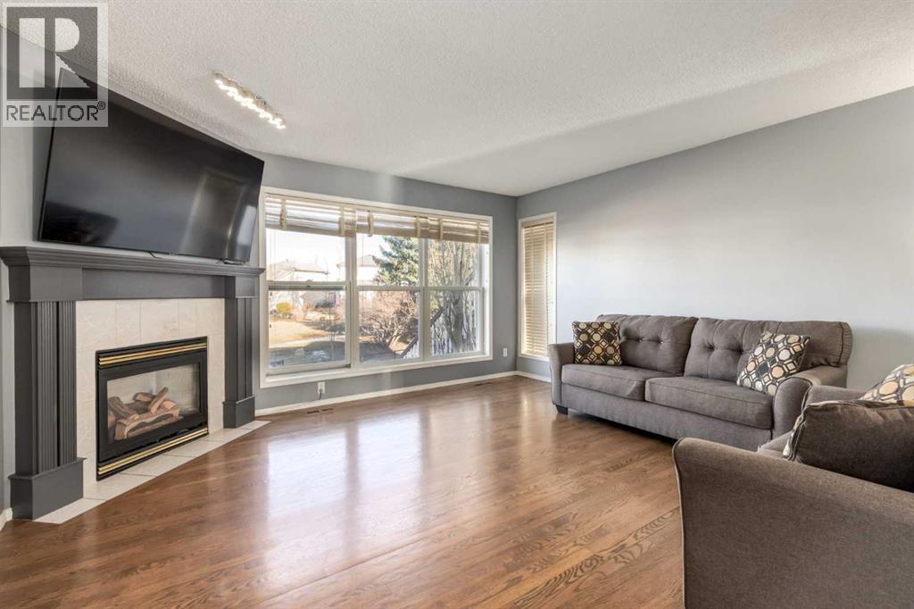 161 Douglas Ridge Place SE, Calgary, Alberta  T2Z 2T3 - Photo 13 - A2295250