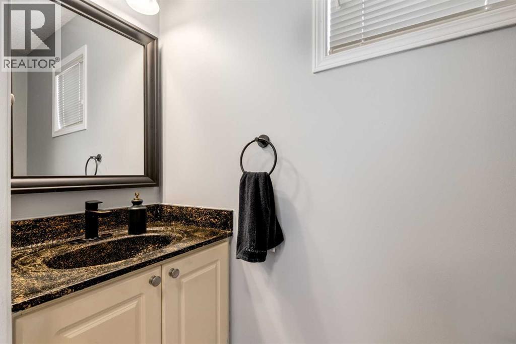 161 Douglas Ridge Place SE, Calgary, Alberta  T2Z 2T3 - Photo 17 - A2295250