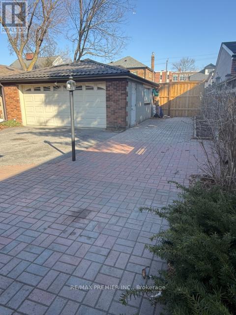 154a William Street, Toronto, Ontario  M9N 2H1 - Photo 4 - W12799494