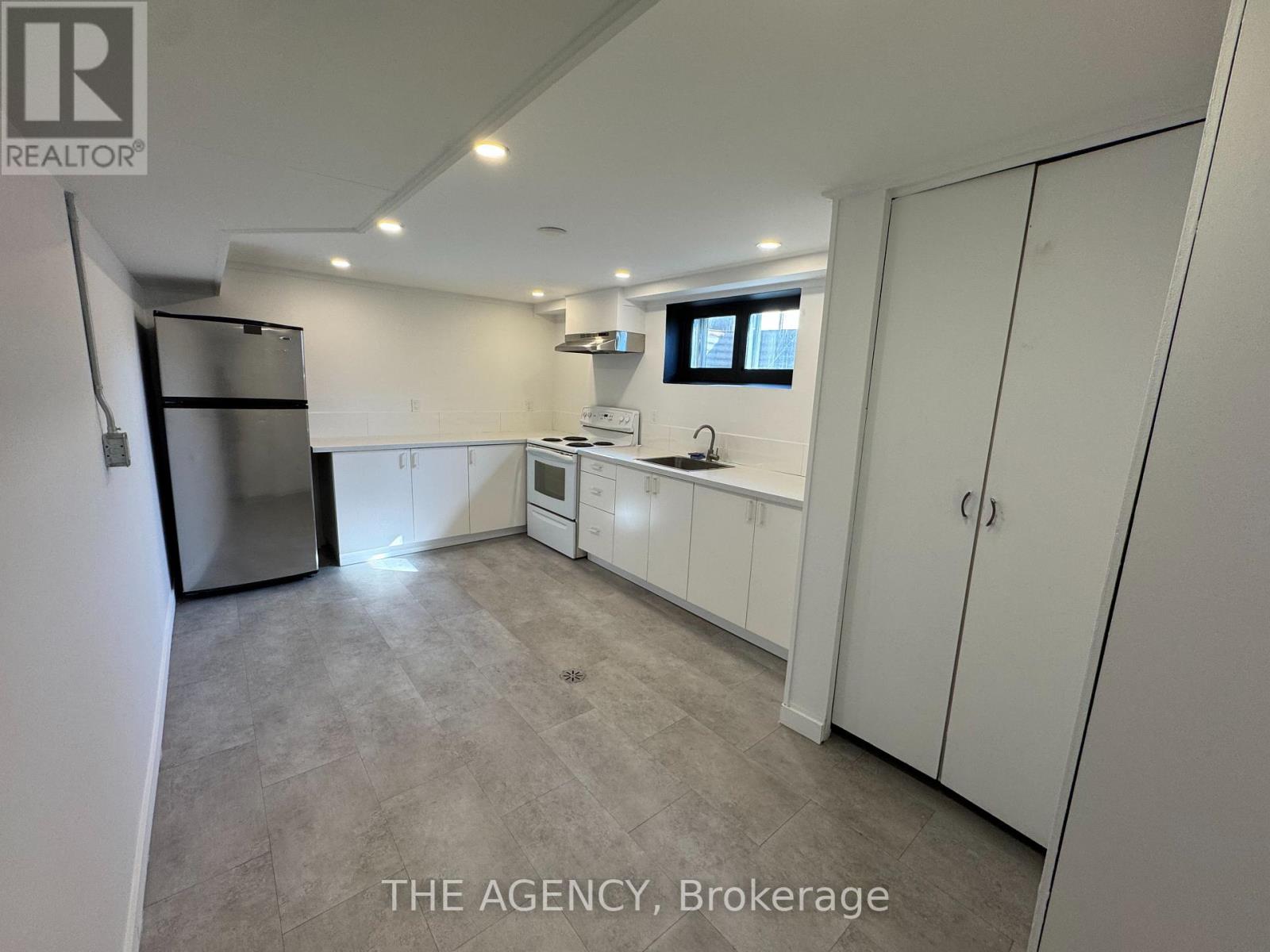 Basement - 64 Farningham Crescent, Toronto, Ontario  M9B 3B7 - Photo 7 - W12964484