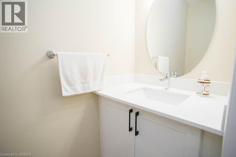 21 Diana Avenue Unit# 43, Brantford, Ontario  N3T 0G7 - Photo 4 - 40818500