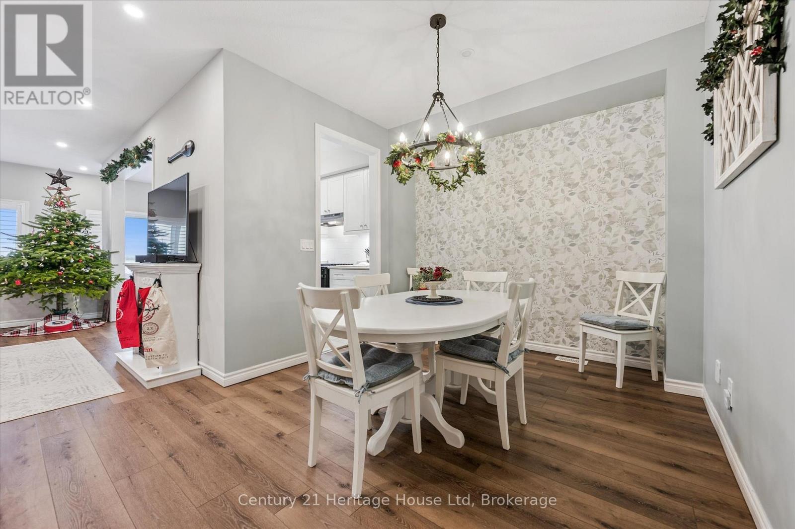 73 Courtney Street, Centre Wellington, Ontario  N1M 0E5 - Photo 6 - X12732836