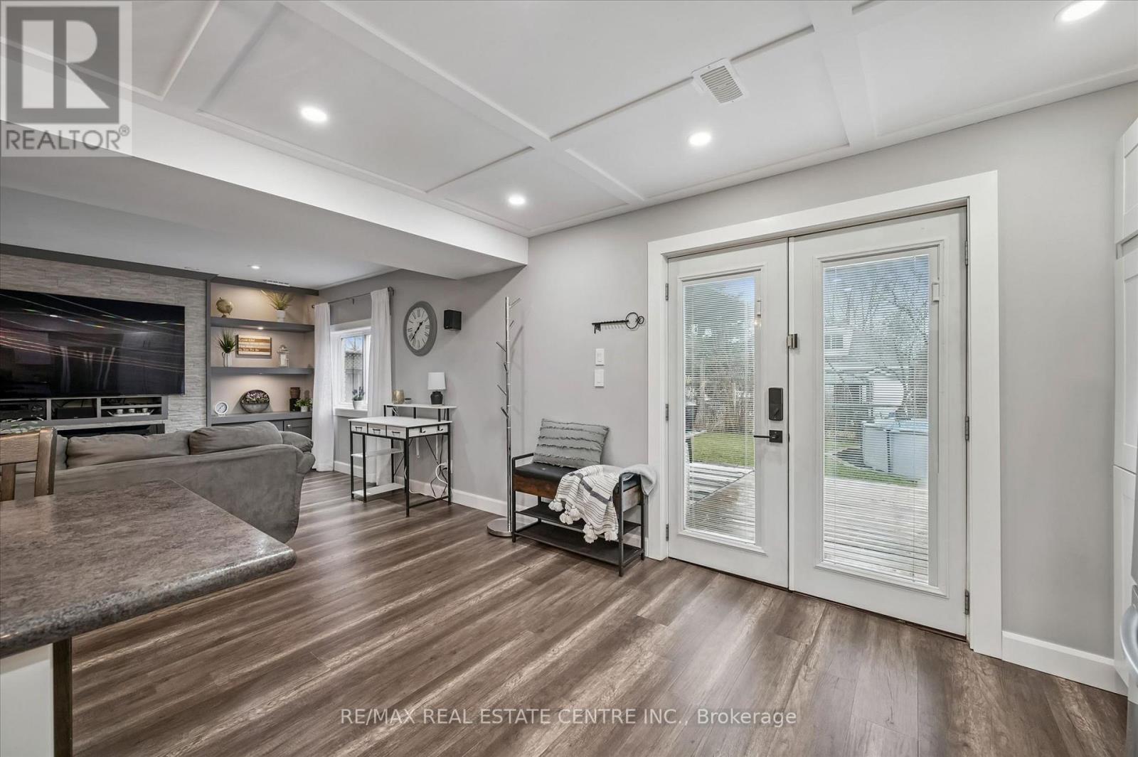 18 Avenue Road, Cambridge, Ontario  N1R 1B7 - Photo 28 - X12970872