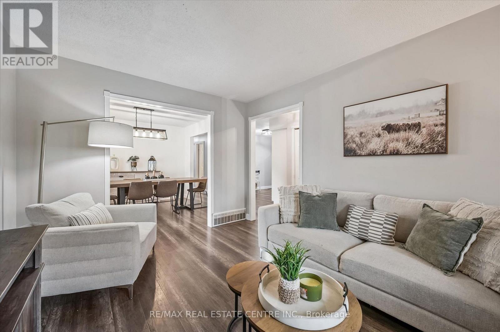 18 Avenue Road, Cambridge, Ontario  N1R 1B7 - Photo 7 - X12970872