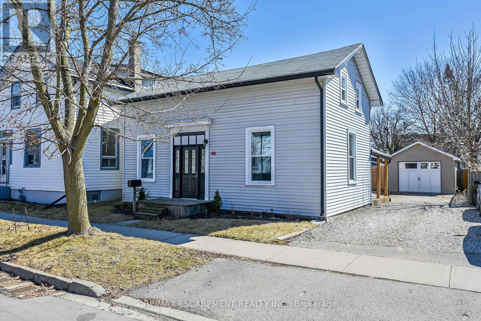 46 WALNUT STREET, Brantford, Ontario