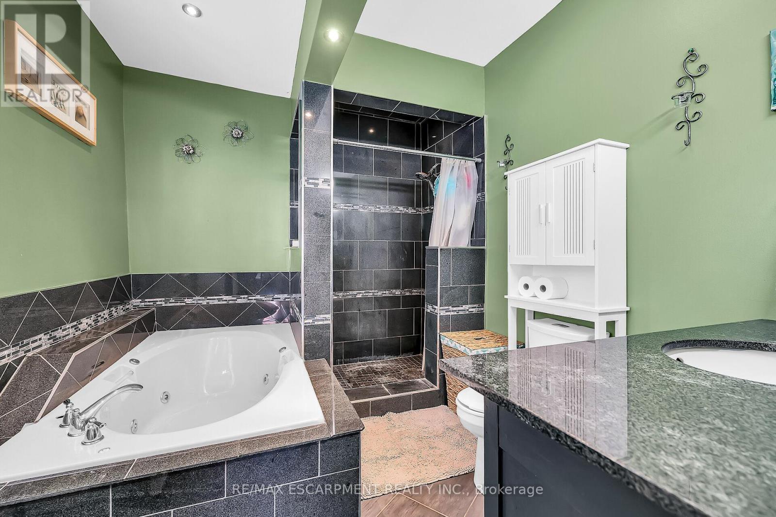 46 Walnut Street, Brantford, Ontario  N3T 1H2 - Photo 24 - X12970900