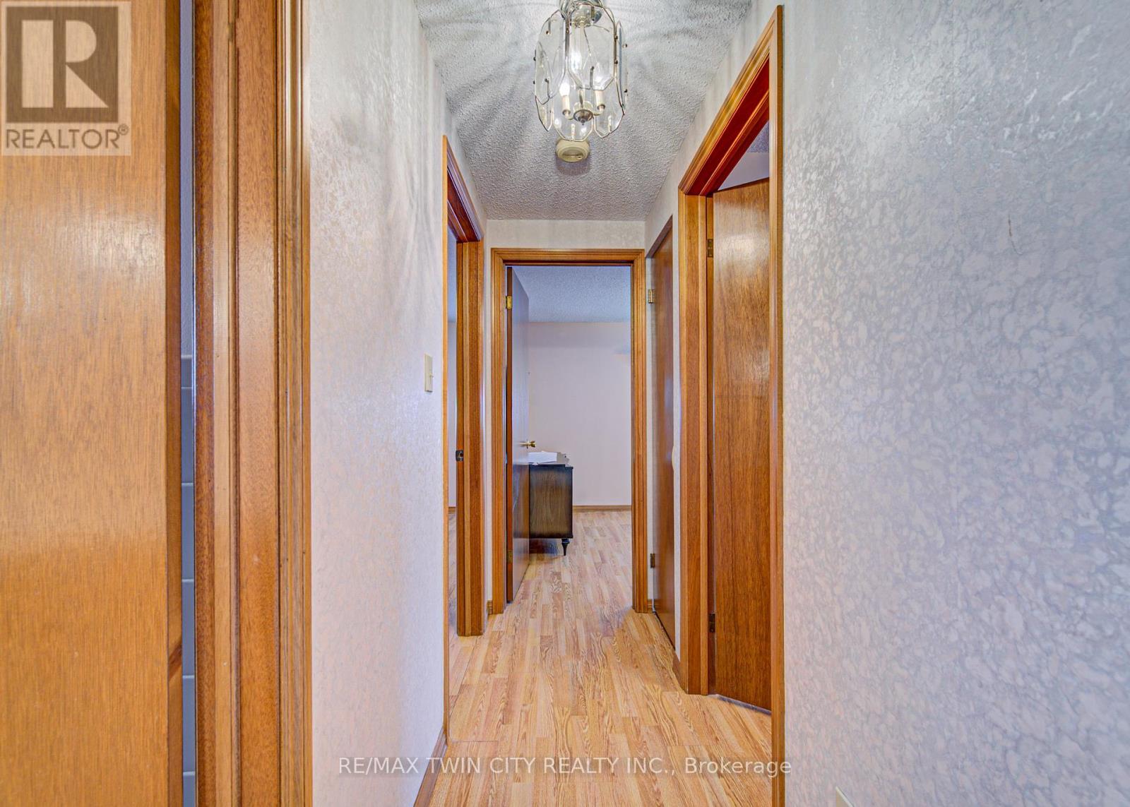 43 Quaiser Street, Kitchener, Ontario  N2A 3P8 - Photo 14 - X12970964