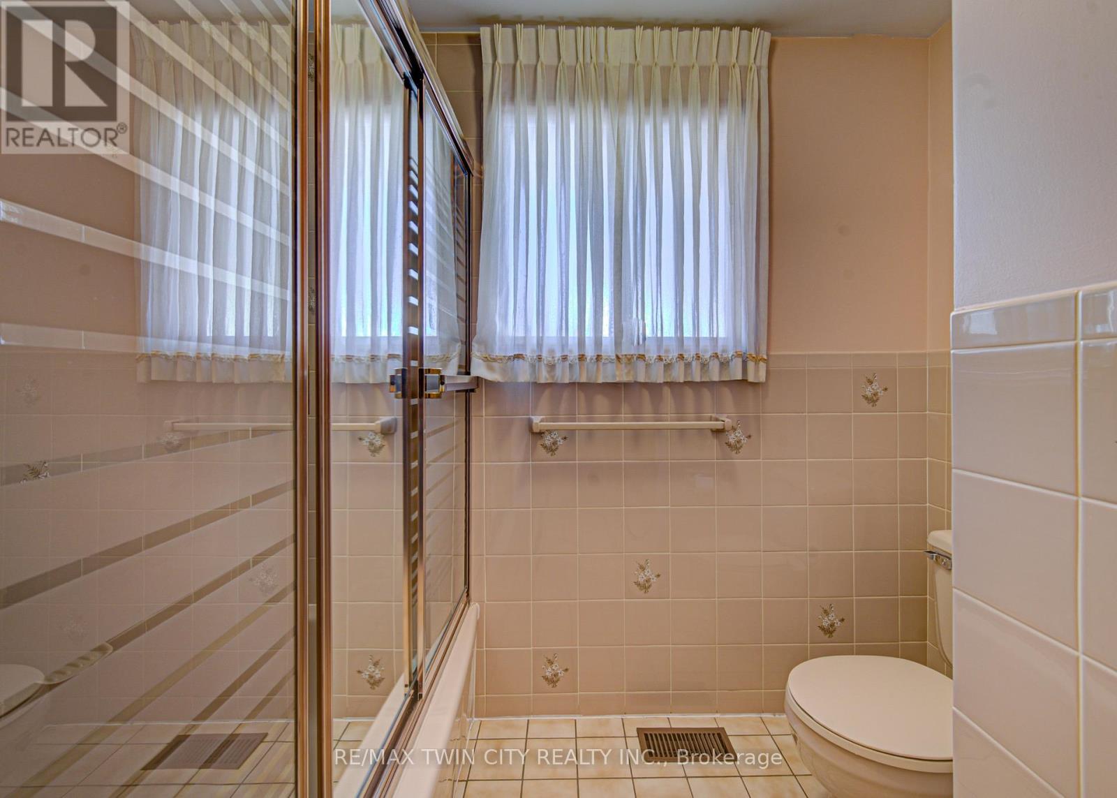 43 Quaiser Street, Kitchener, Ontario  N2A 3P8 - Photo 16 - X12970964