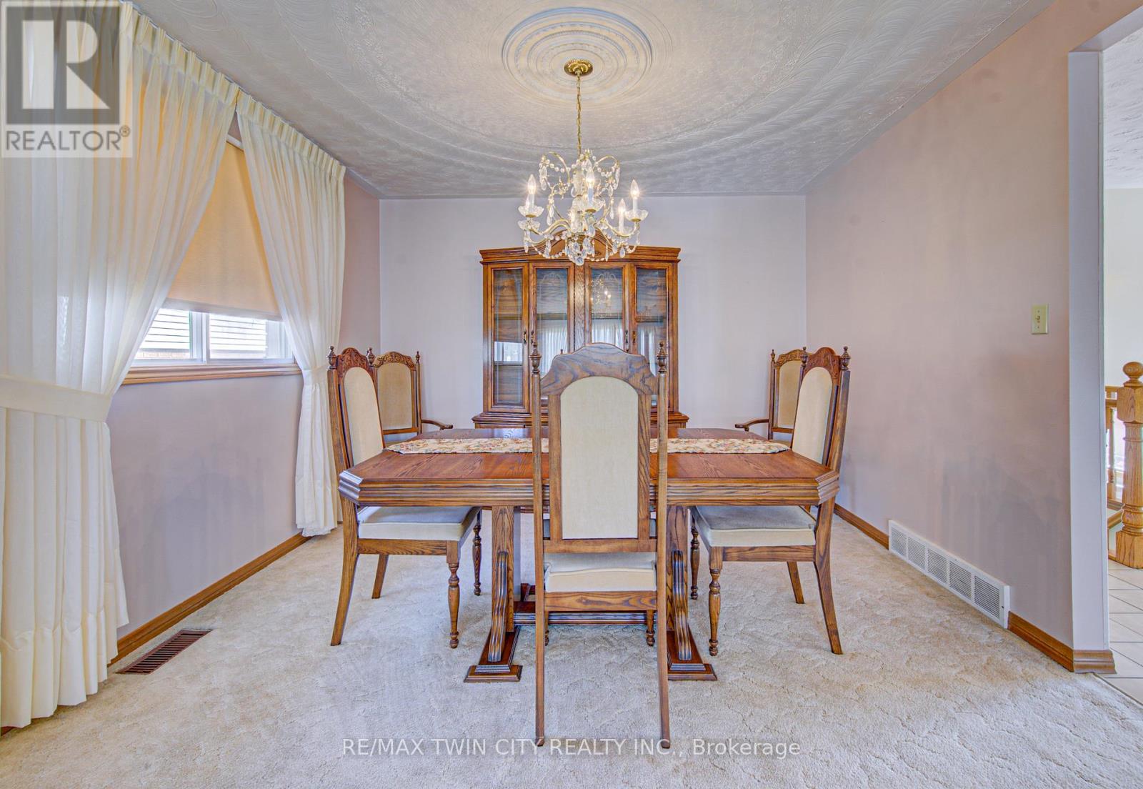 43 Quaiser Street, Kitchener, Ontario  N2A 3P8 - Photo 6 - X12970964