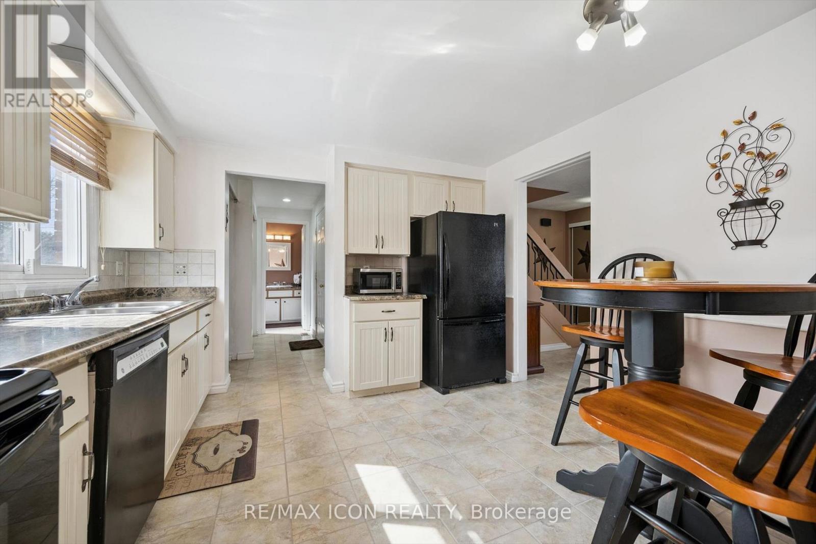 128 Westheights Drive, Kitchener, Ontario  N2N 1J9 - Photo 11 - X12970992