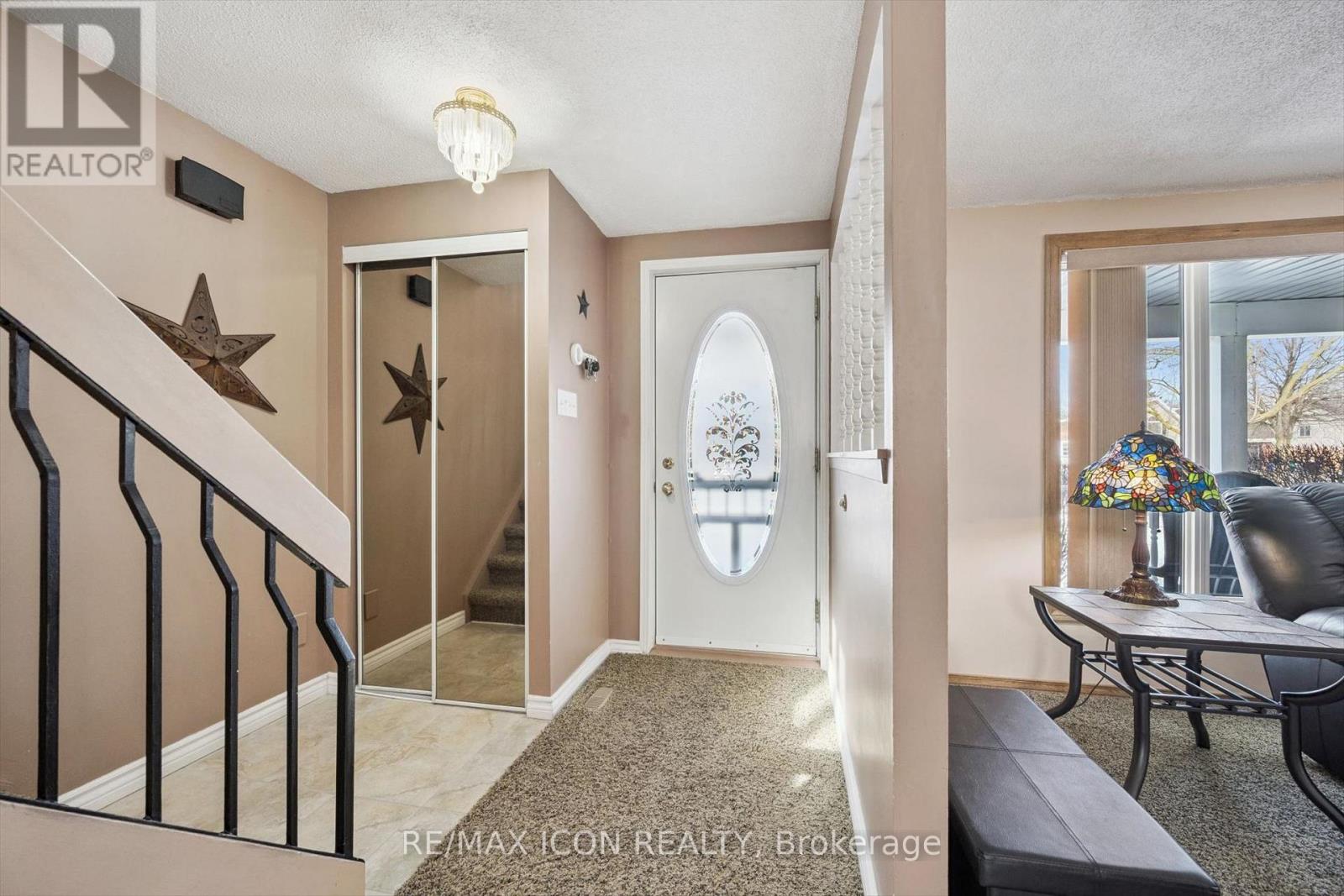 128 Westheights Drive, Kitchener, Ontario  N2N 1J9 - Photo 4 - X12970992