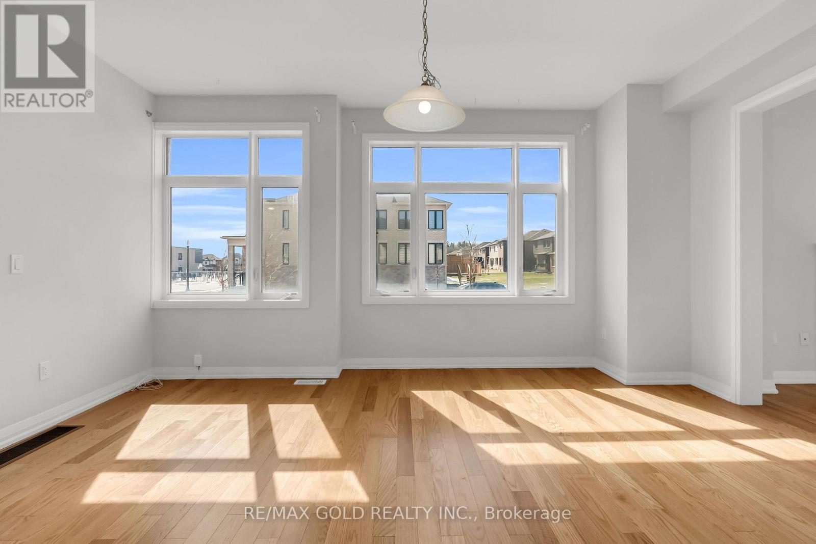 920 Sobeski Avenue, Woodstock, Ontario  N4T 0N7 - Photo 12 - X12971070