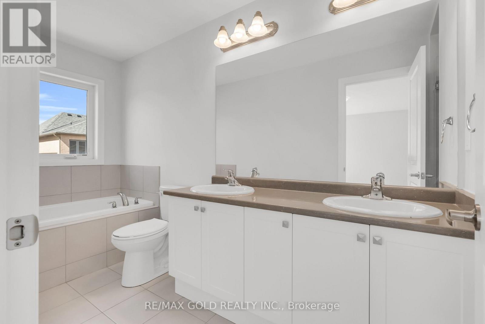 920 Sobeski Avenue, Woodstock, Ontario  N4T 0N7 - Photo 25 - X12971070