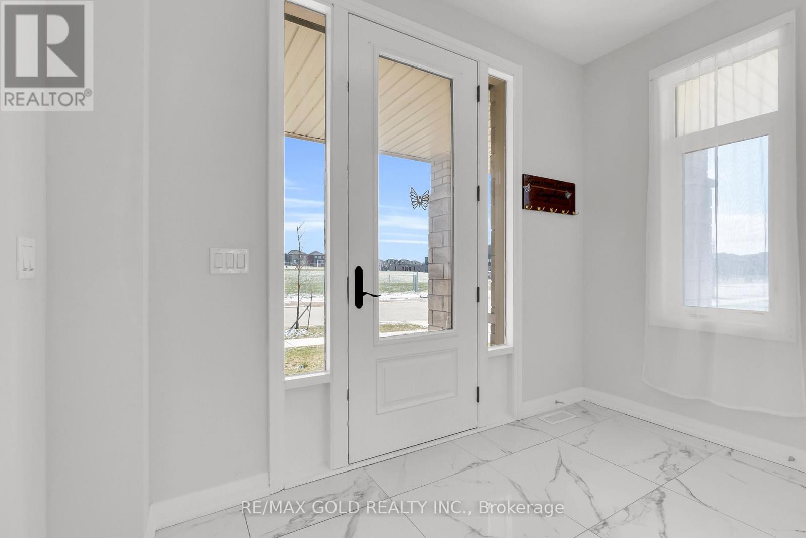 920 Sobeski Avenue, Woodstock, Ontario  N4T 0N7 - Photo 8 - X12971070