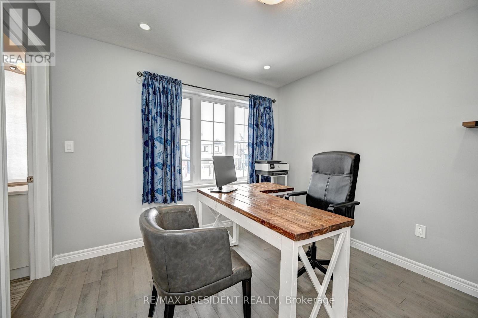 552 Florencedale Crescent, Kitchener, Ontario  N2R 0N3 - Photo 47 - X12971092