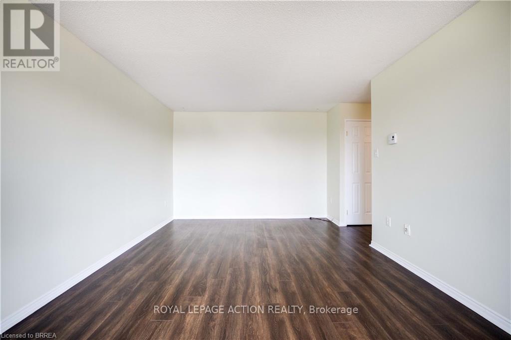 501 - 65 Highland Crescent, Kitchener, Ontario  N2M 5M8 - Photo 3 - X12971122