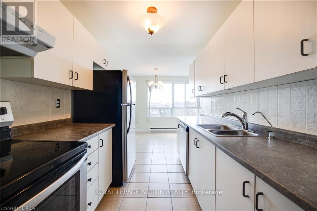 501 - 65 Highland Crescent, Kitchener, Ontario  N2M 5M8 - Photo 6 - X12971122