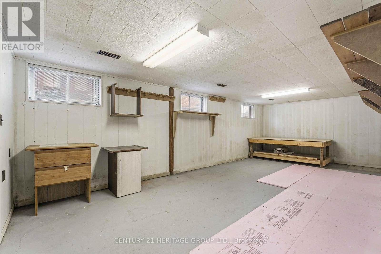 12 Roland Road, Hamilton, Ontario  L9B 1S6 - Photo 22 - X12971158