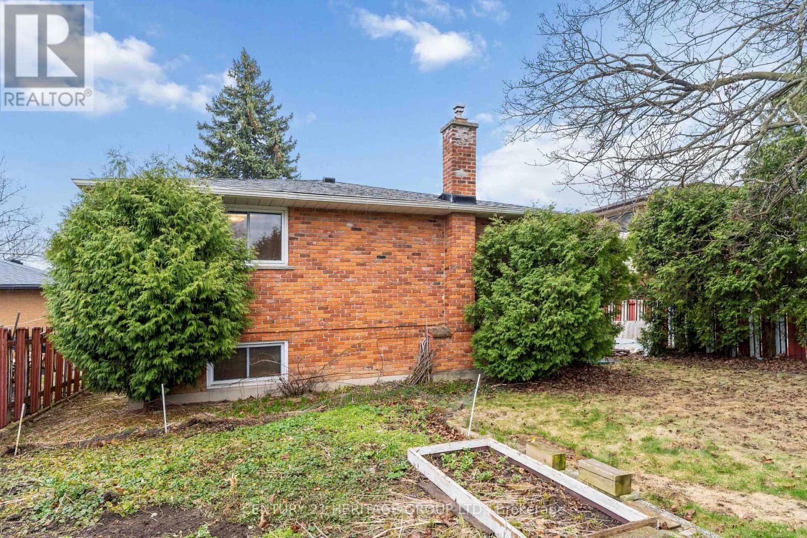 12 Roland Road, Hamilton, Ontario  L9B 1S6 - Photo 27 - X12971158