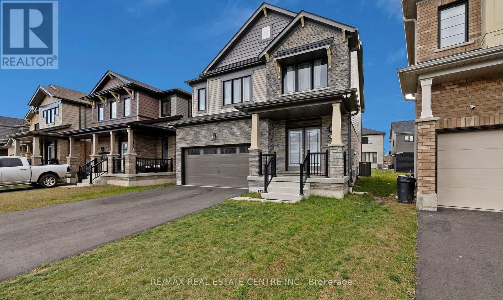 55 MAGDALENA STREET, Hamilton, Ontario