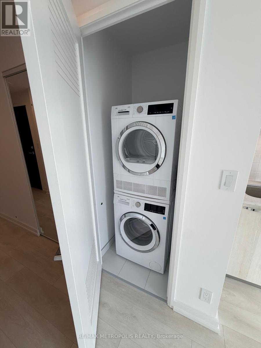 2709 - 75 James Street S, Hamilton, Ontario  L8P 2Y9 - Photo 3 - X12971202