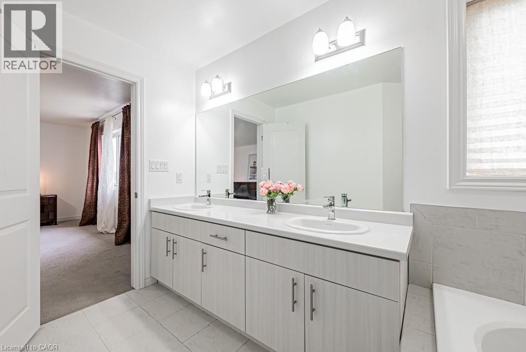 462 Blackburn Drive, Brantford, Ontario  N3T 6S8 - Photo 28 - 40818556