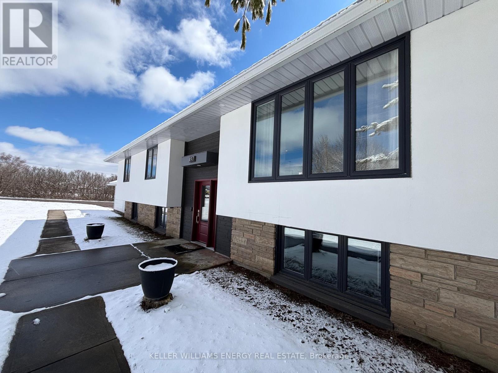 497 Wellington Main Street, Prince Edward County, Ontario  K0K 3L0 - Photo 3 - X12971334