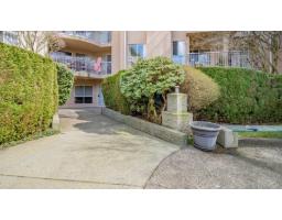 215 13733 74 AVENUE, Surrey, British Columbia