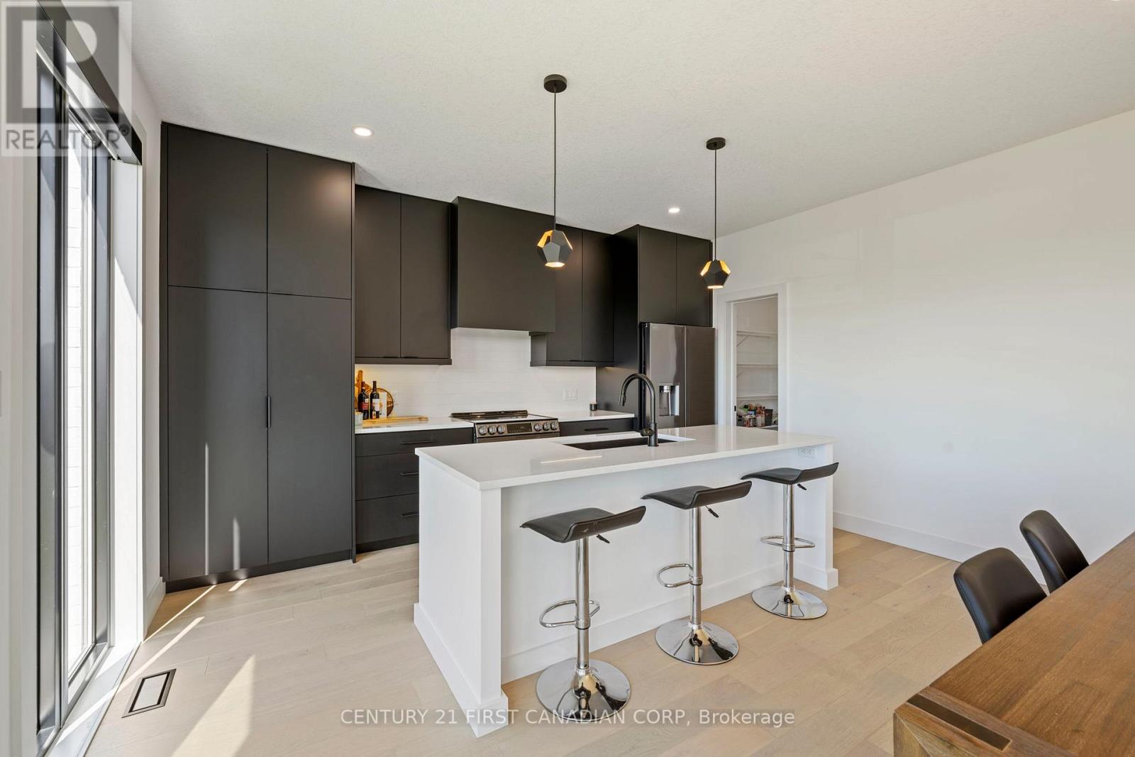 5 Hartland Circle, St. Thomas, Ontario  N5R 6J8 - Photo 17 - X12971290