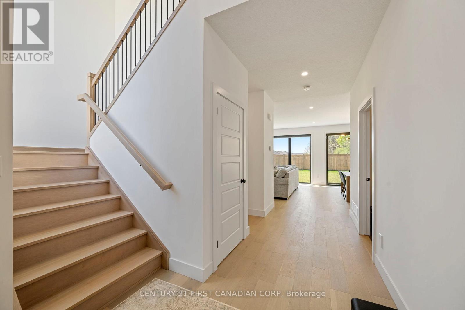 5 Hartland Circle, St. Thomas, Ontario  N5R 6J8 - Photo 7 - X12971290