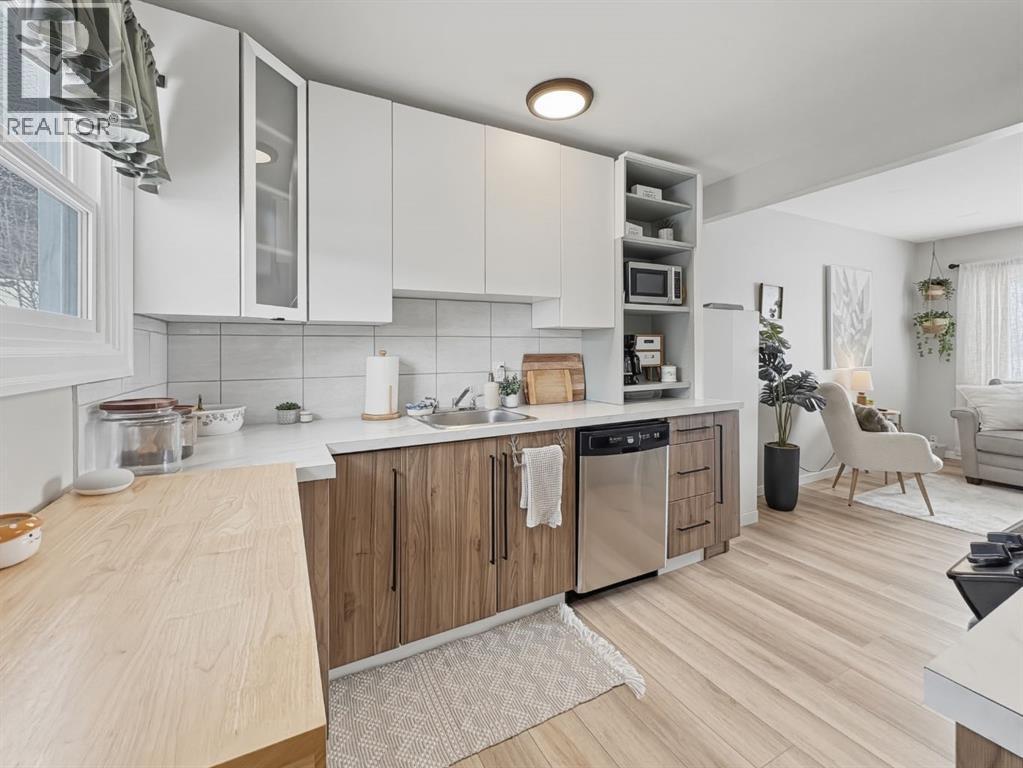 5212 50 Avenuecrescent, Eckville, Alberta  T0M 0X0 - Photo 3 - A2297834