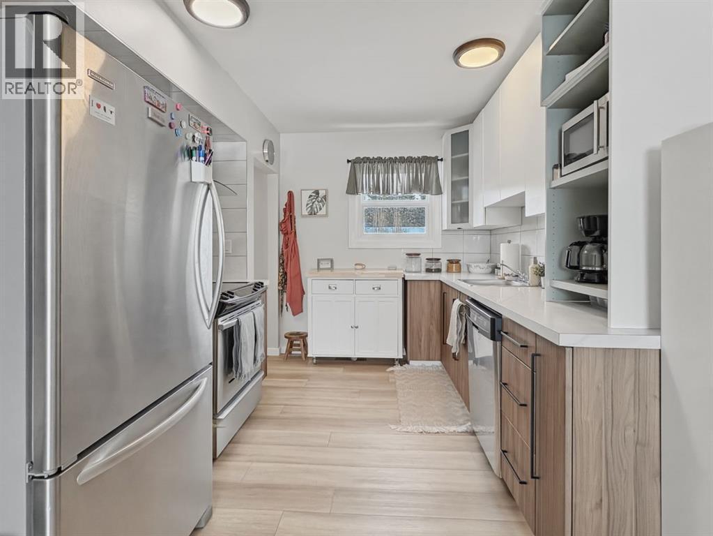 5212 50 Avenuecrescent, Eckville, Alberta  T0M 0X0 - Photo 4 - A2297834