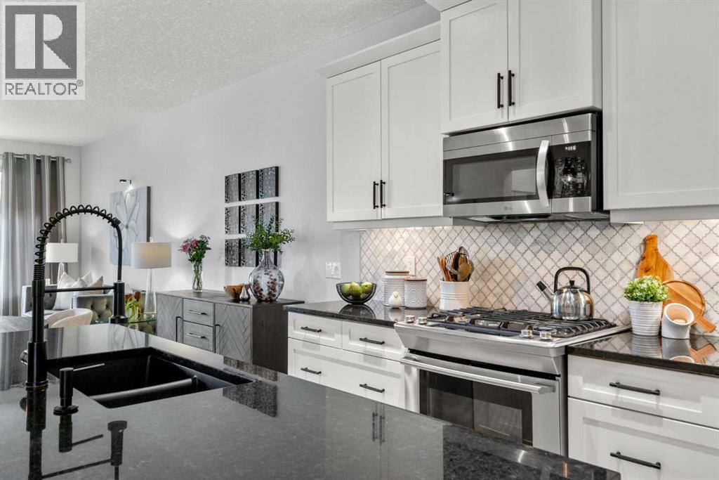 25 Fireside Landing, Cochrane, Alberta  T4C 0V9 - Photo 7 - A2285252