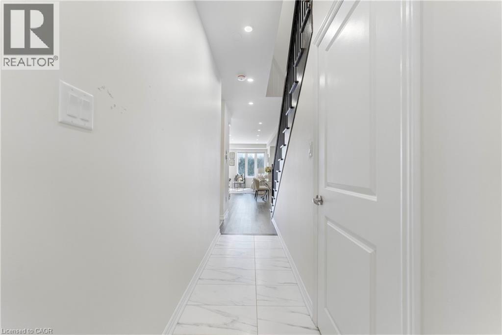 1426 Oakmont Common, Burlington, Ontario  L7P 0V8 - Photo 5 - 40806339