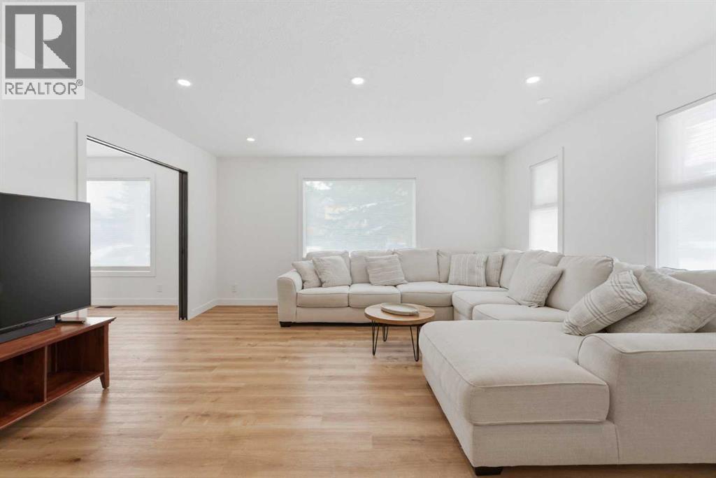 8119 Ranchview Drive NW, Calgary, Alberta  T3G 1G6 - Photo 11 - A2298459